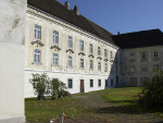Unrenovierte Fassade im groen Hof